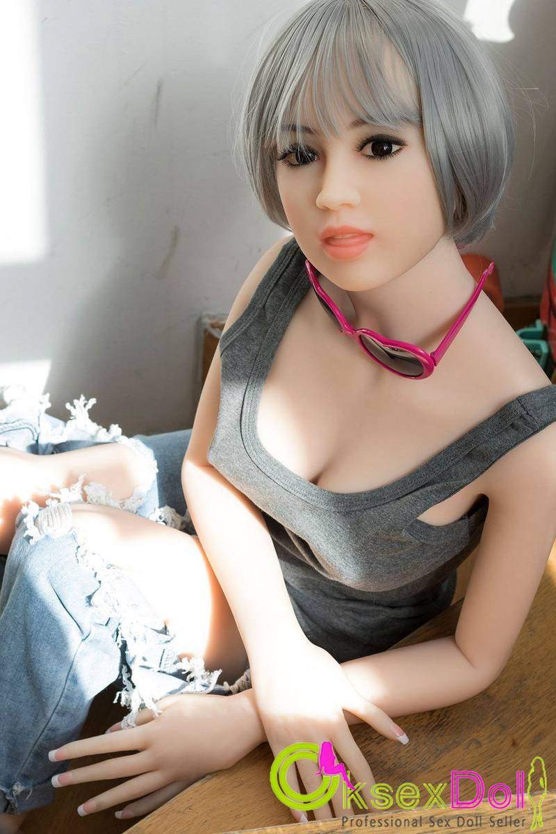 Small Boobs love doll Pictures