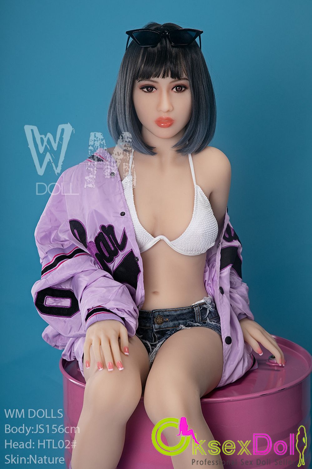 Young Looking sex doll Photos