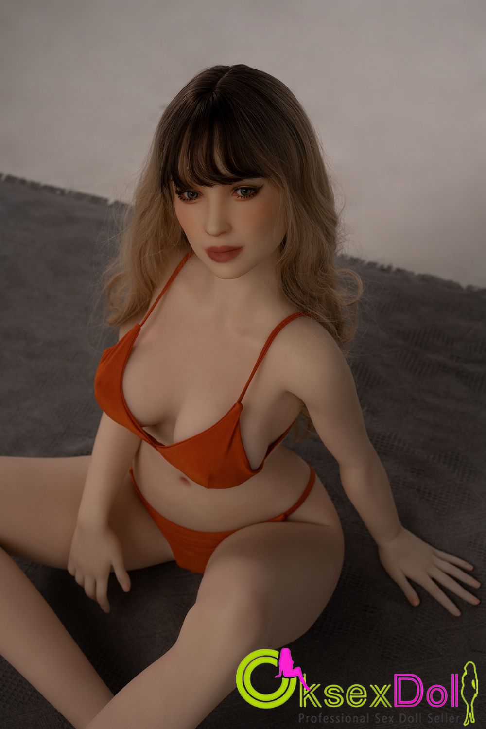 USA Busty sex doll pics