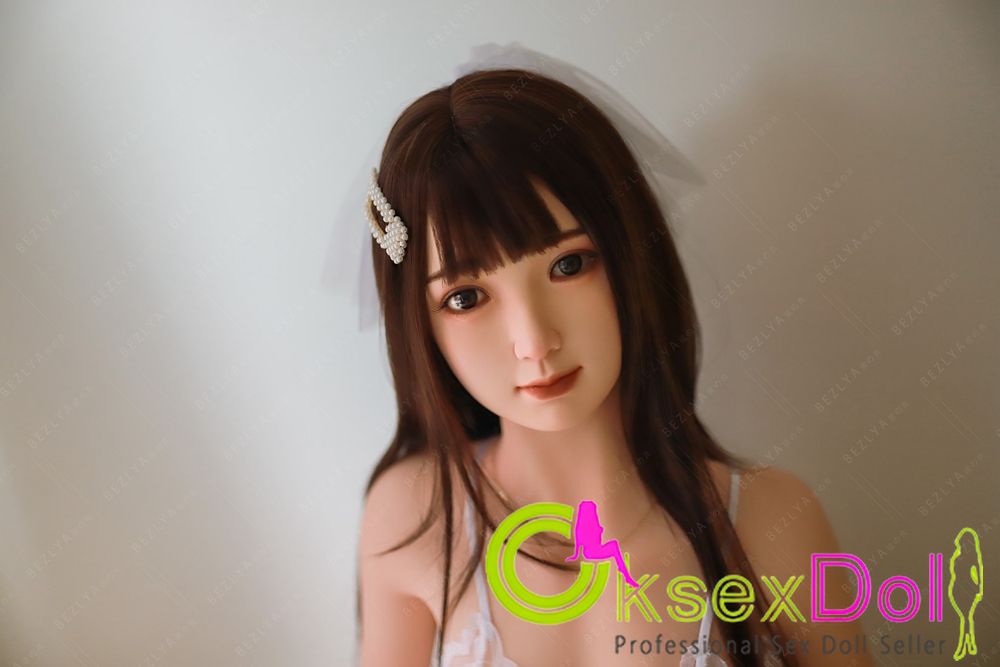 Bezlya doll Photos