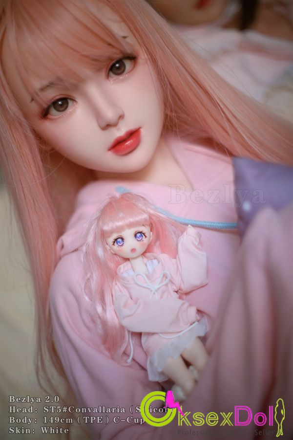 C Cup love doll Pictures