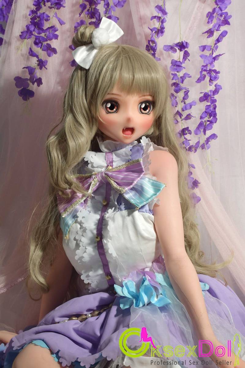 Young Girl Love Dolls Pictures