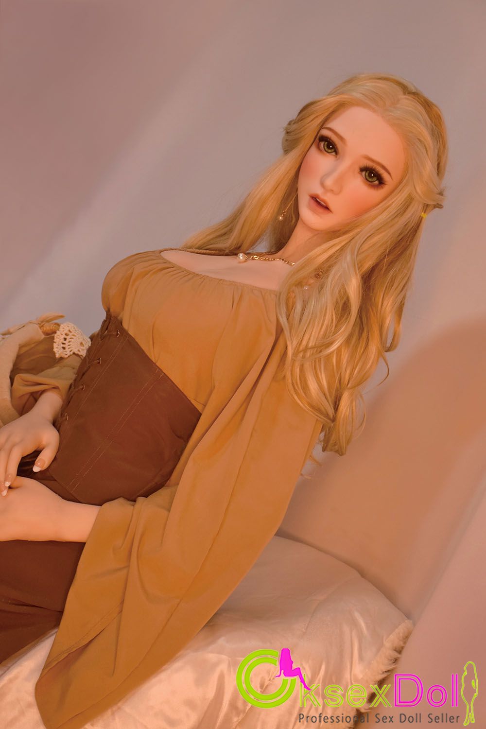 Big Tits Dolls images