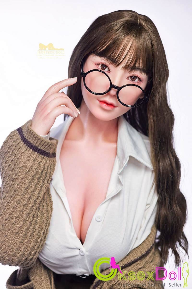 F-cup Lifelike Japanese Sex Doll Photos