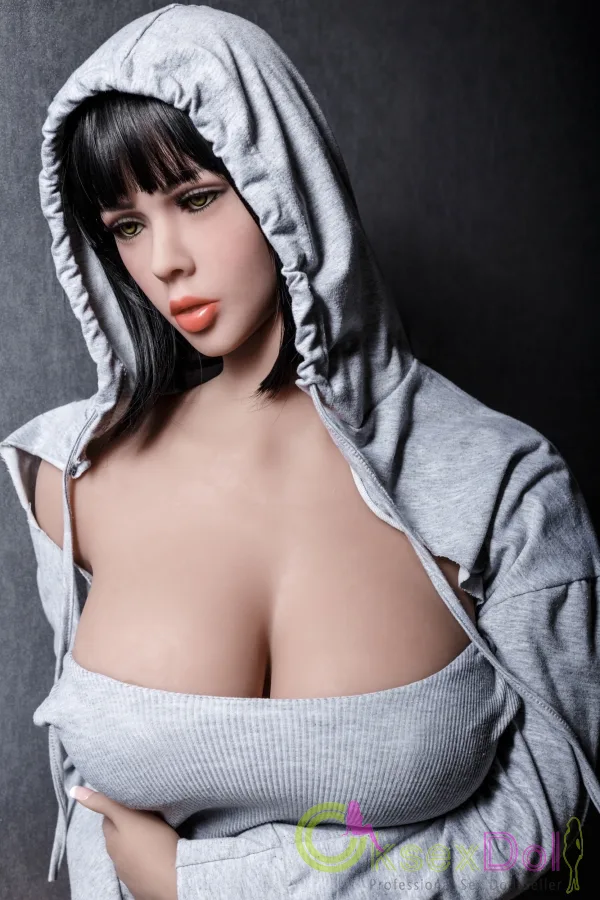 Busty Sex Doll Aaliyah