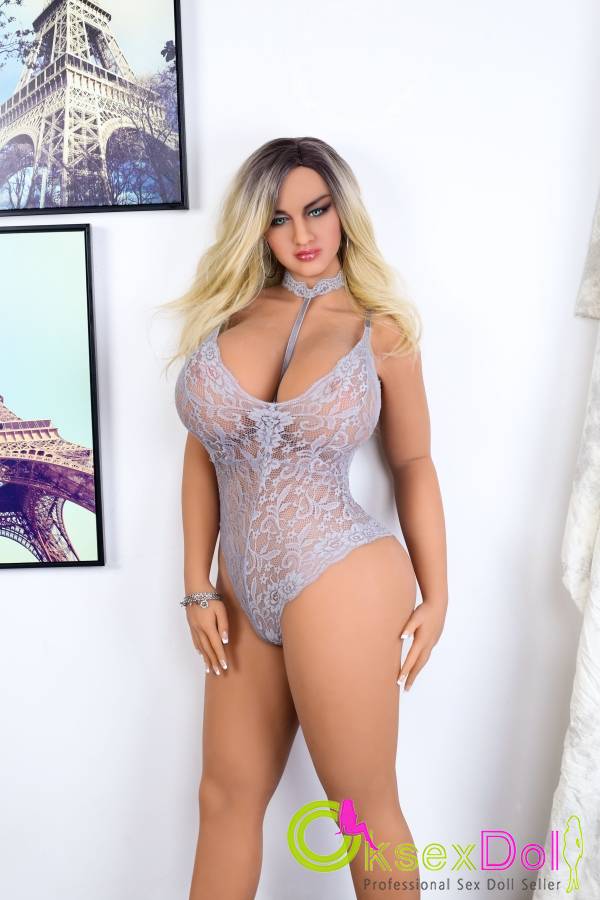 BBW DL Doll