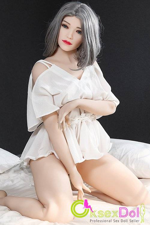 realistic sex doll