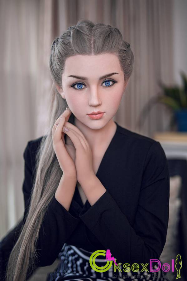 realistic sex doll