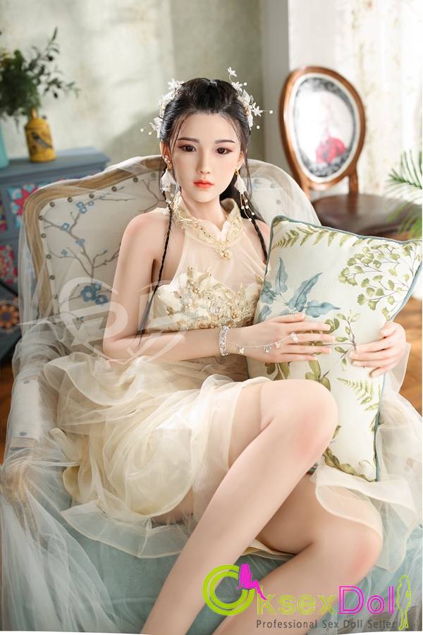 Chinese Love Doll