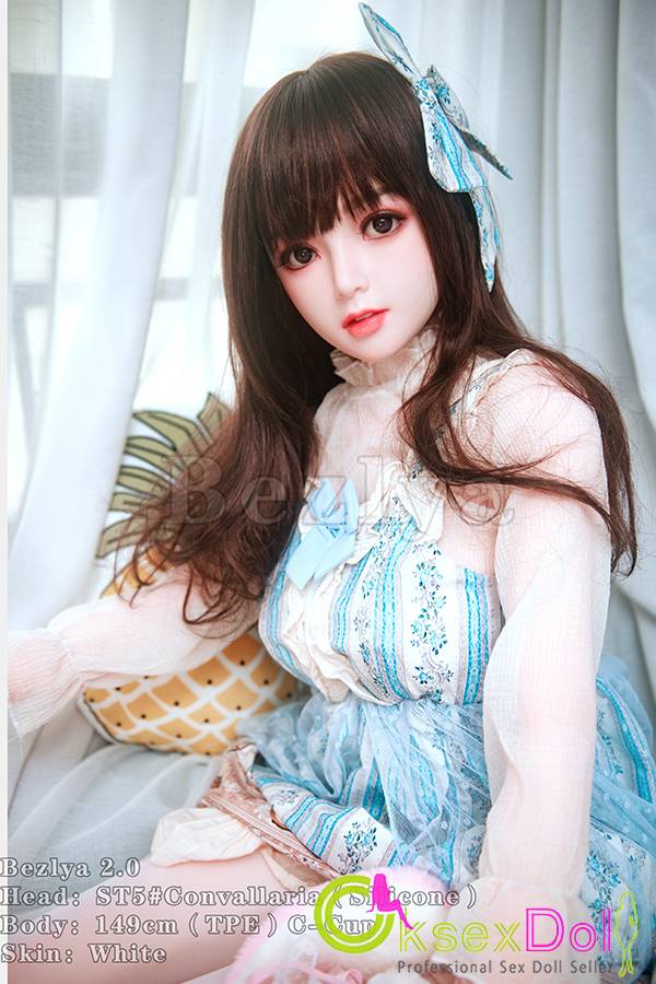 Normal-sized Boobs Sex Dolls