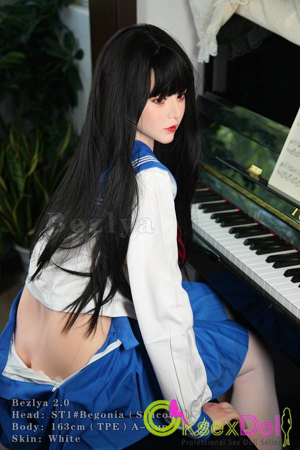 Bezlya Real Doll
