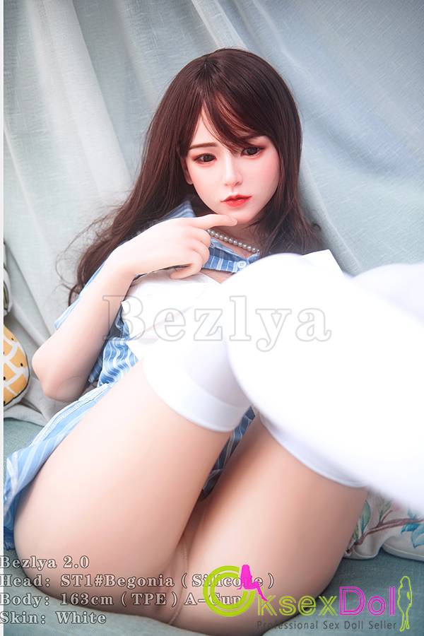Bezlya Slight Doll
