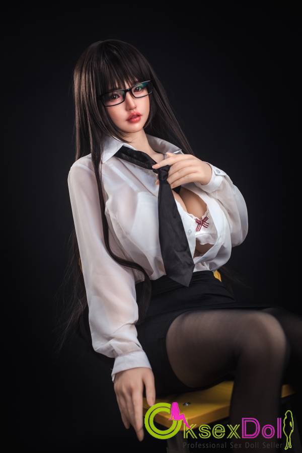 H-cup sex doll