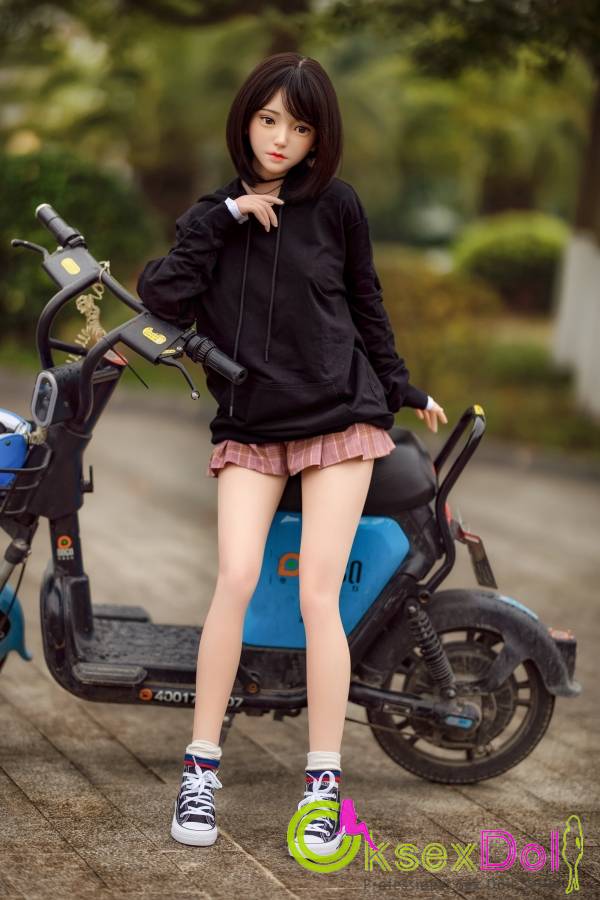 Medium Tits TPE Silicone Doll