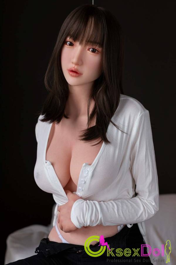 sex doll pics of Ruoxi