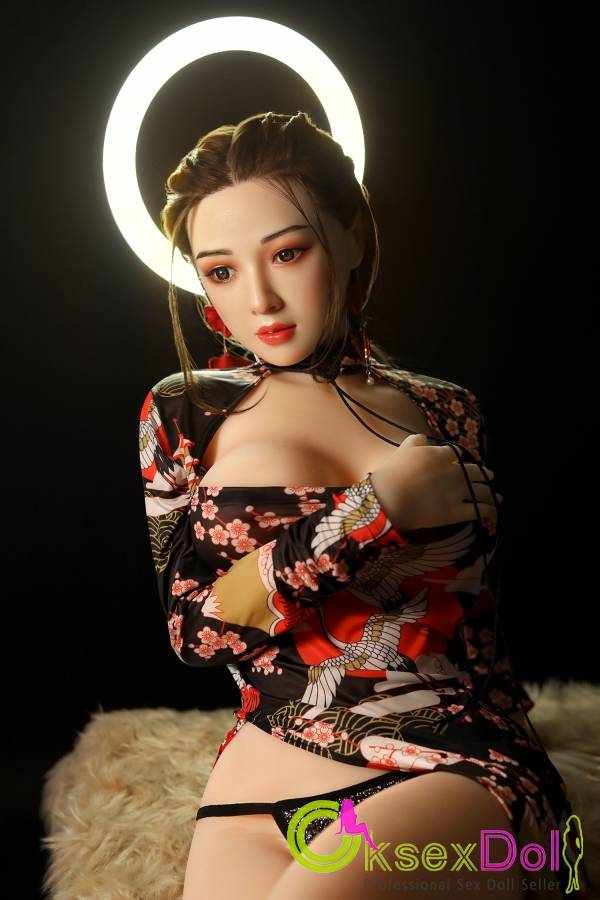 Pretty Chinese Female Sex Doll