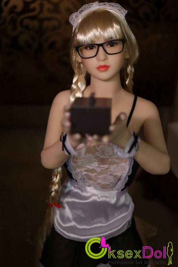 Teen Medium Sized Breasts Doll
