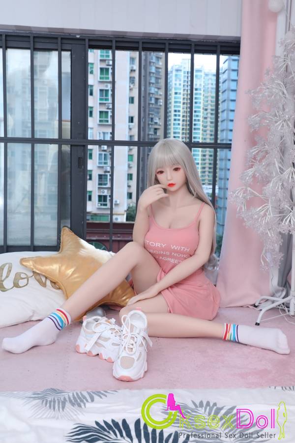 DL D-cup Doll