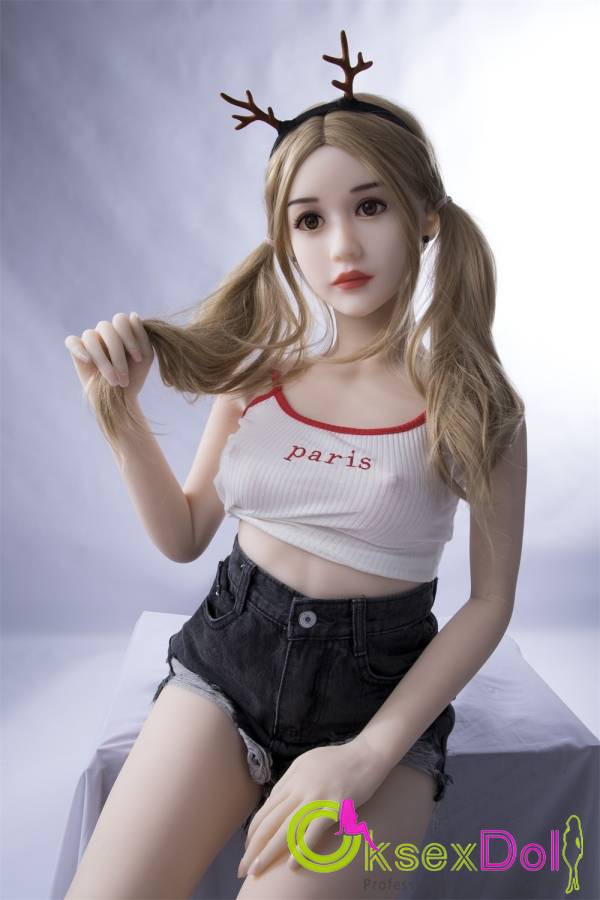 Soft Licking is Very Comfortable Flat Chest Doll Chinese Sex Doll Industry