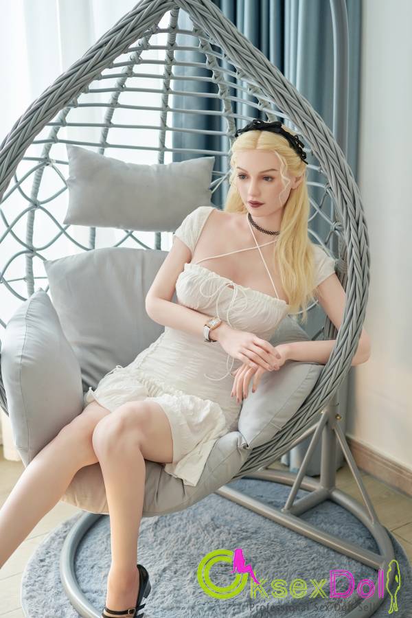 Delicate Skin Silicone Sex Doll