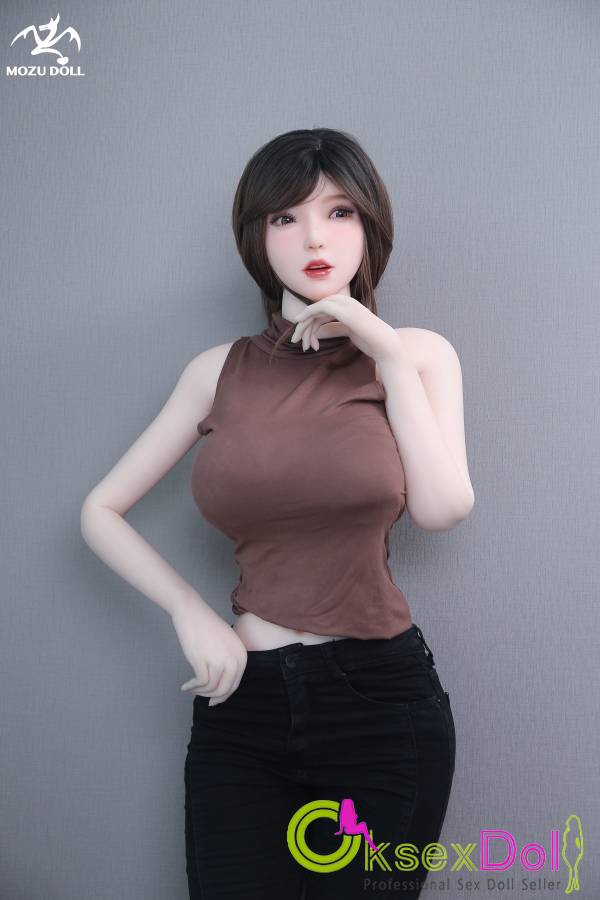 Beautiful woman Who Loves To Play Mahjong sex doll image Gallery