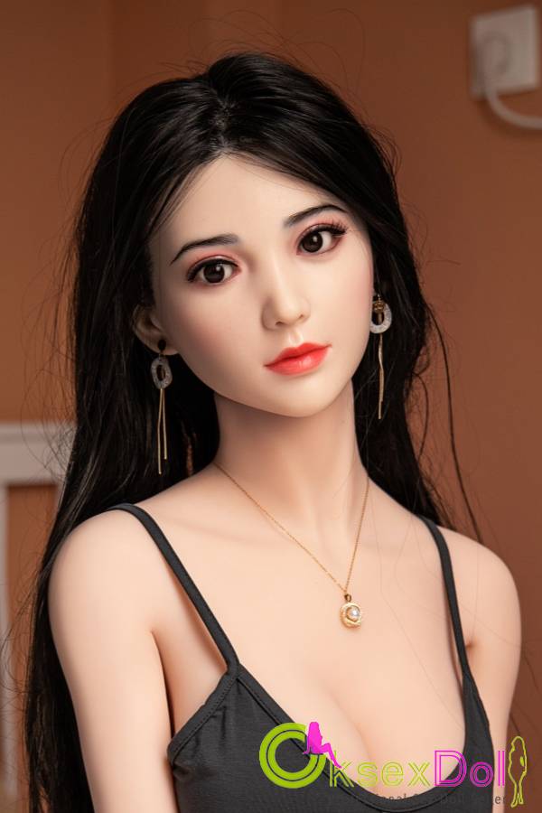 Flat Chest Sex Doll Picture