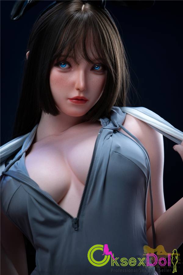 Fair And Smooth Skin Irontech Sex Dolls