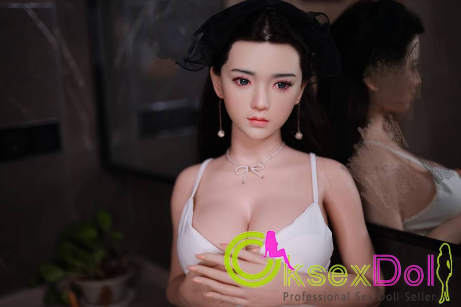 Endearing Chinese woman Sex Doll
