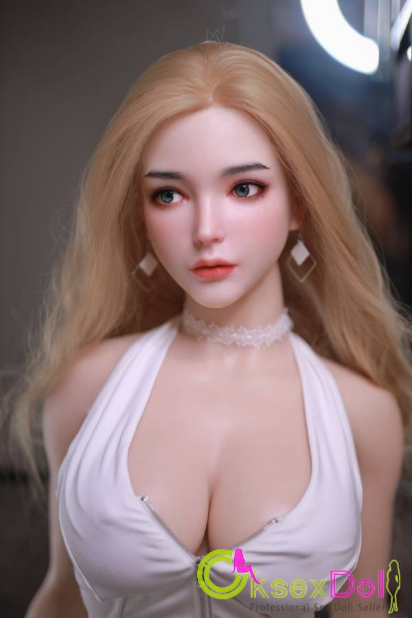 Raicheal I-cup Silicone 163cm Model With Long Legs Sex Doll Picture