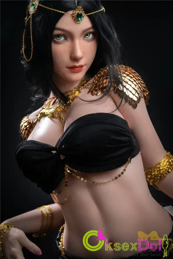 166cm European Jeweler Real Doll images