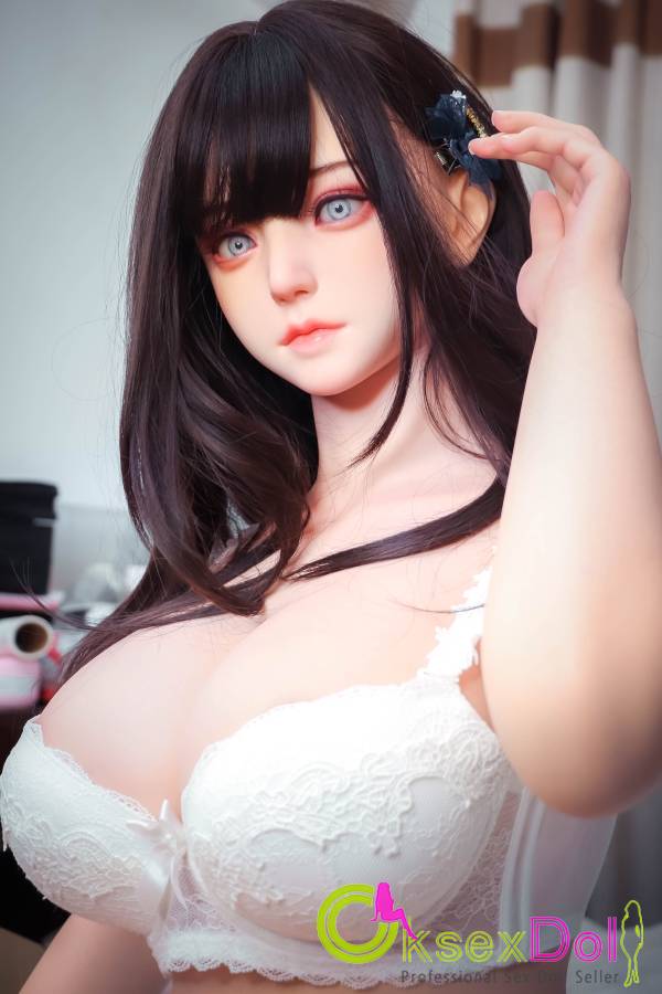 Lifelike Silicone Sex Doll