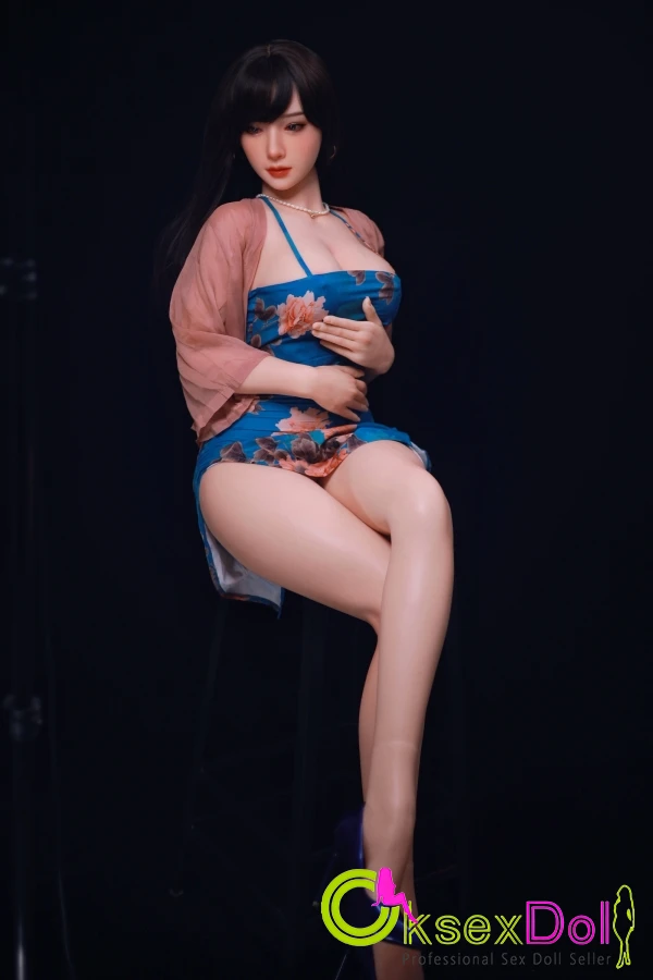 Dahlia Fucking Realistic Sex Doll