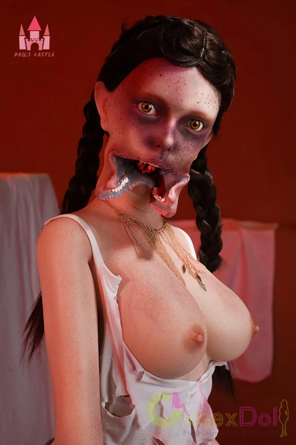 Real Love Dolls Zombiella