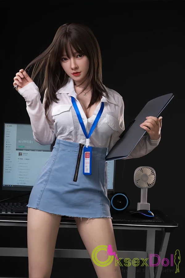 #430 Sexiest Sex Doll