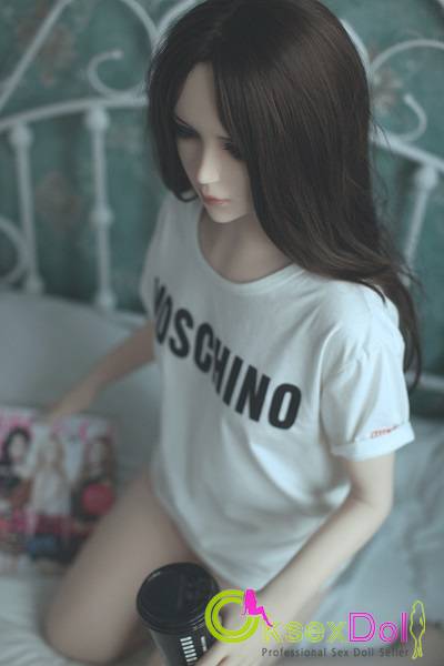 Delicate sex doll